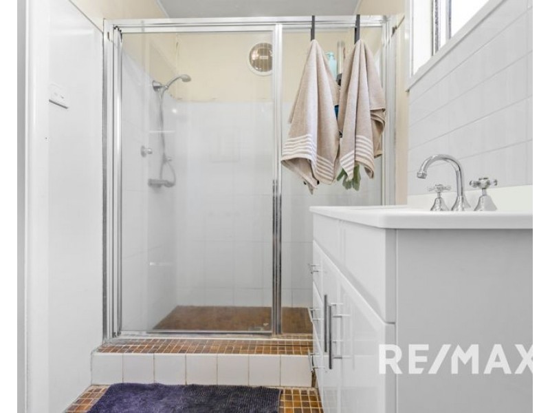 60 Commins Street, Junee NSW 2663