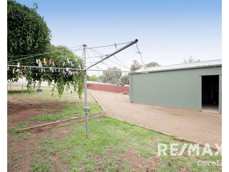 60 Commins Street, Junee NSW 2663
