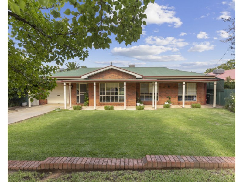 20 French Street, Junee NSW 2663