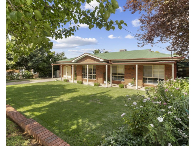20 French Street, Junee NSW 2663