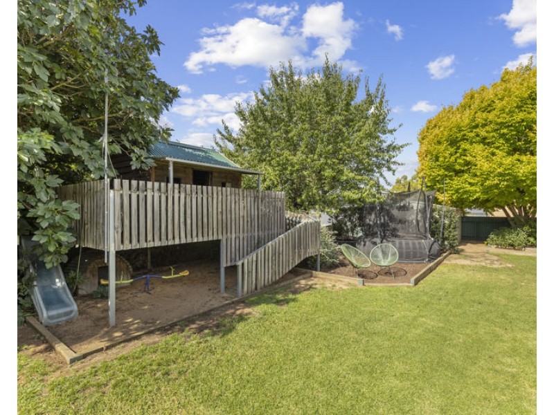 20 French Street, Junee NSW 2663
