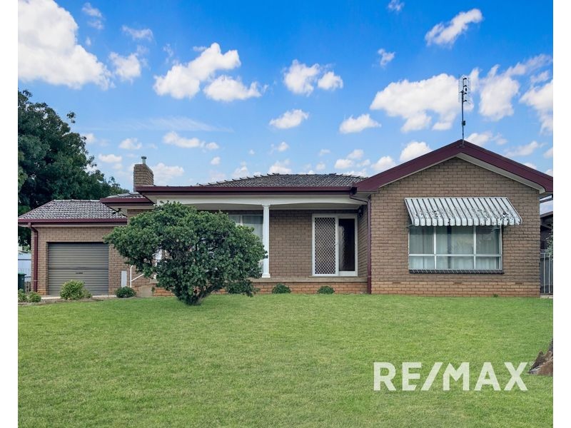 61 Joffre Street, Junee NSW 2663