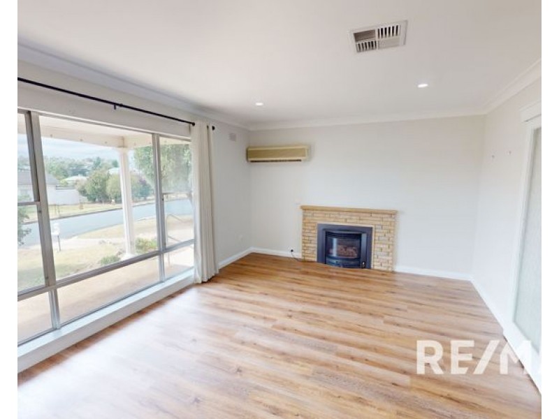 61 Joffre Street, Junee NSW 2663