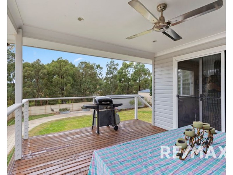 37 John Potts Drive, Junee NSW 2663