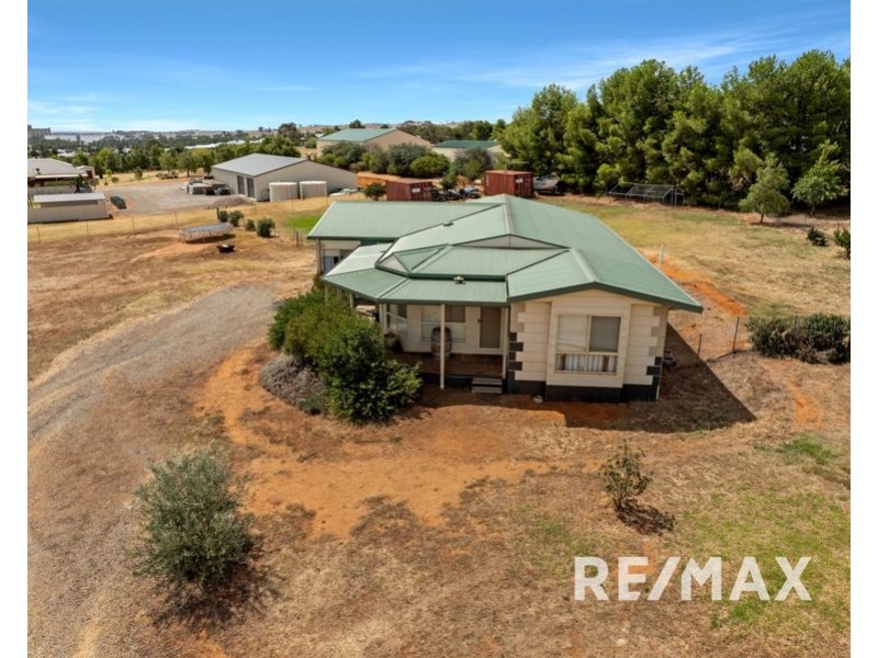 3 Loughan Road, Junee NSW 2663