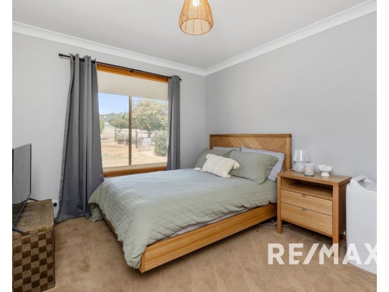 3 Loughan Road, Junee NSW 2663