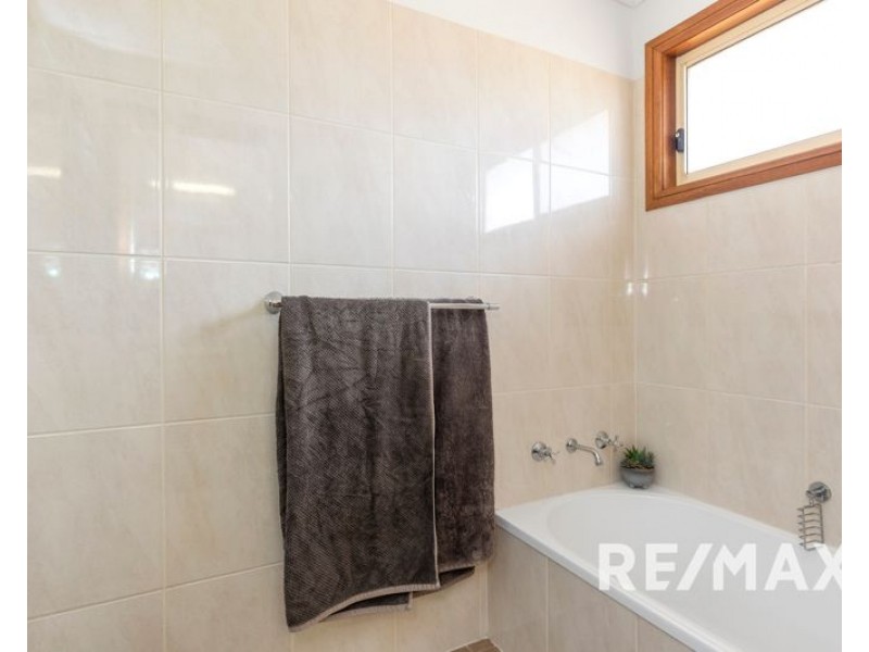 3 Loughan Road, Junee NSW 2663