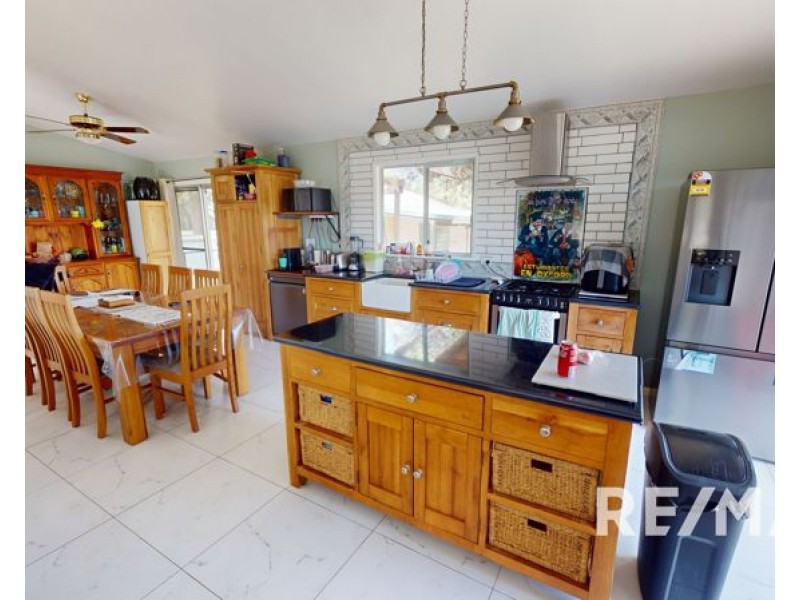 48 Iverach Street, Coolamon NSW 2701