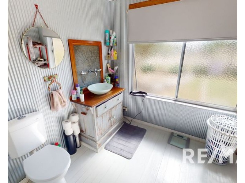 48 Iverach Street, Coolamon NSW 2701