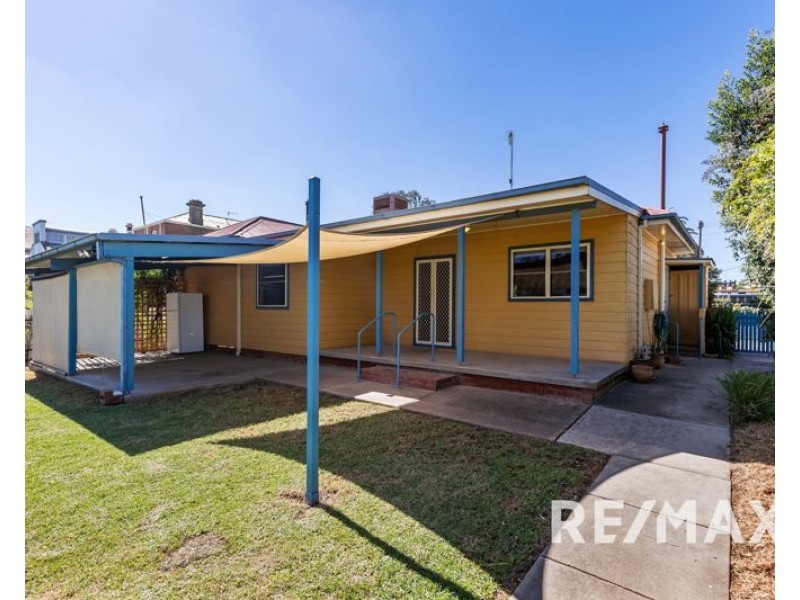 29 Seignior Street, Junee NSW 2663
