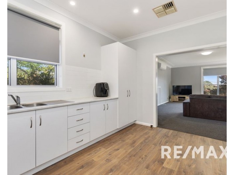 48 Commins Street, Junee NSW 2663