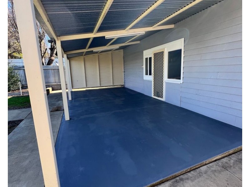 10 Kemp Street, Junee NSW 2663