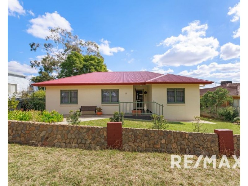 11 Commins Street, Junee NSW 2663