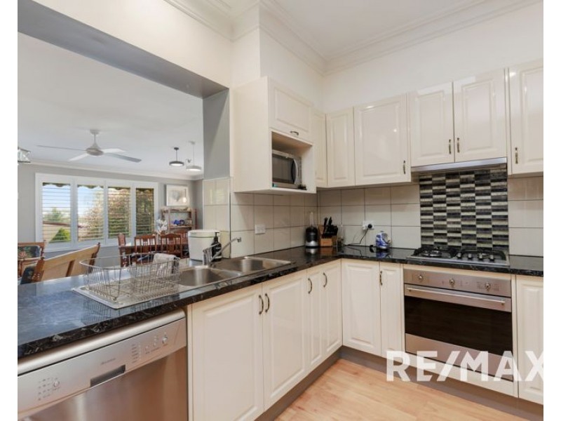 11 Commins Street, Junee NSW 2663