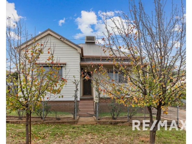 17 Prince Street, Junee NSW 2663