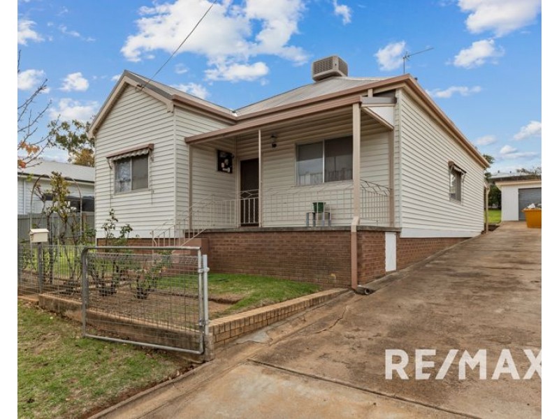 17 Prince Street, Junee NSW 2663