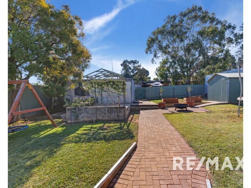 12 Cedric Street, Junee NSW 2663