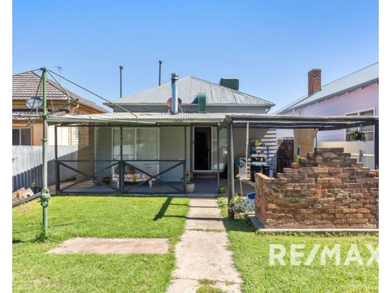35 Gloucester Street, Junee NSW 2663
