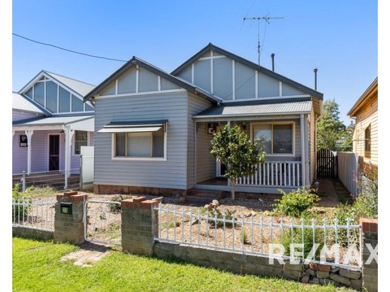 35 Gloucester Street, Junee NSW 2663