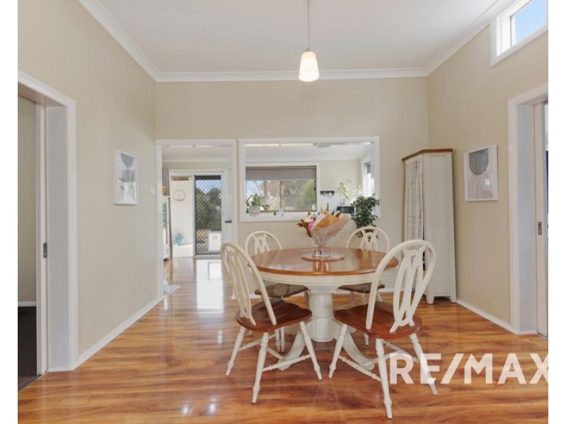 32 Crown Street, Junee NSW 2663