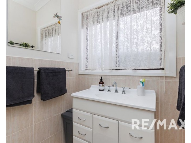 32 Crown Street, Junee NSW 2663