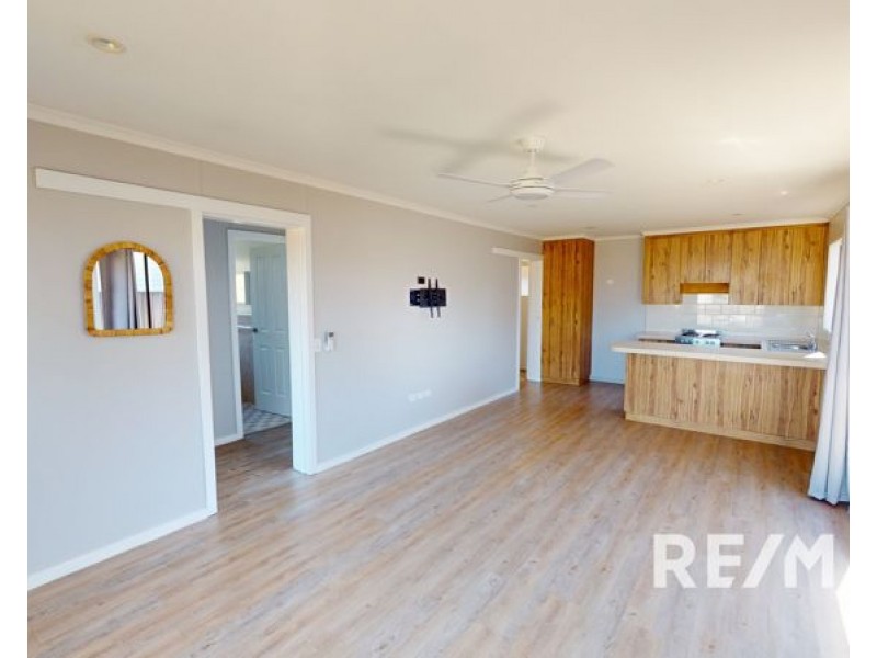 16 Cedric Street, Junee NSW 2663