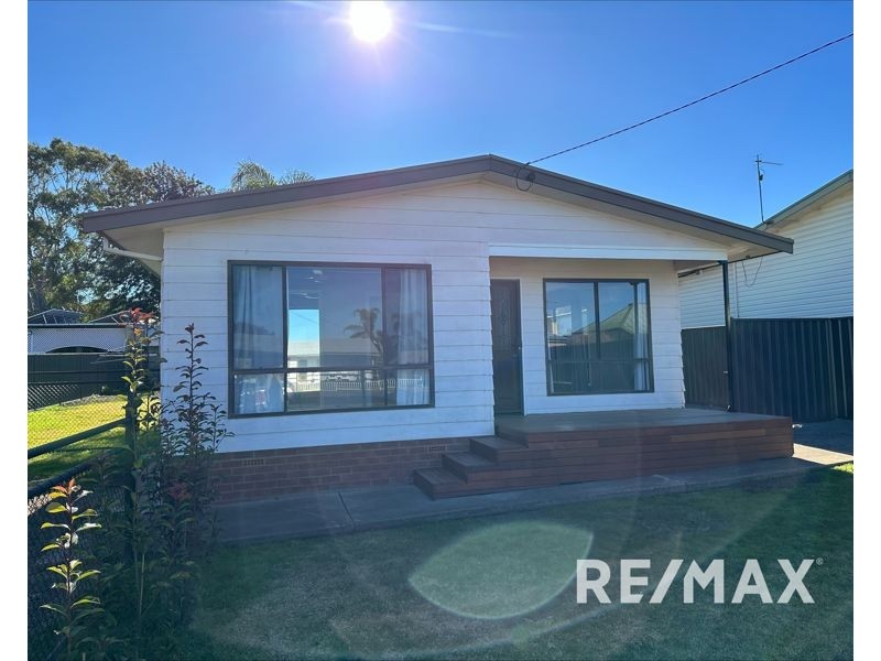 16 Cedric Street, Junee NSW 2663