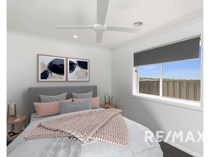 1 & 2 /24 Hilton Place, Junee NSW 2663
