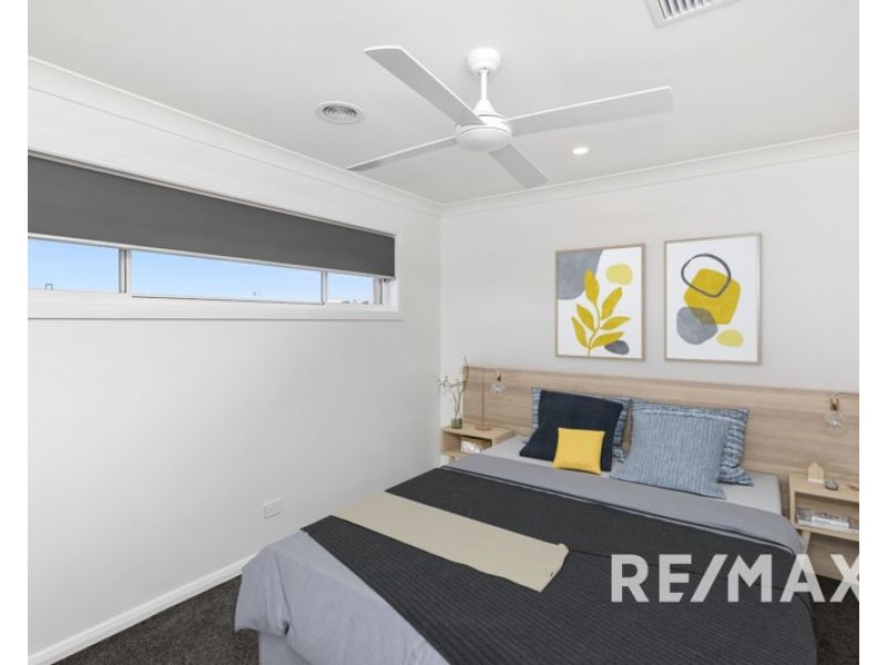 1 & 2 /24 Hilton Place, Junee NSW 2663