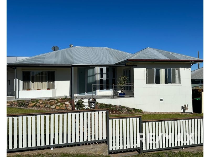 2/29 Fitzroy Street, Junee NSW 2663