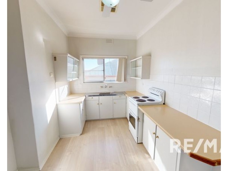 2/29 Fitzroy Street, Junee NSW 2663