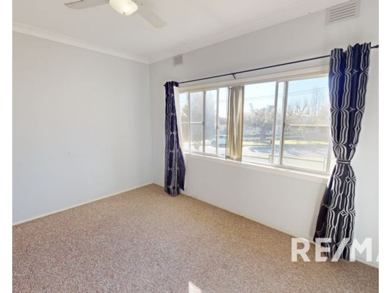 2/29 Fitzroy Street, Junee NSW 2663