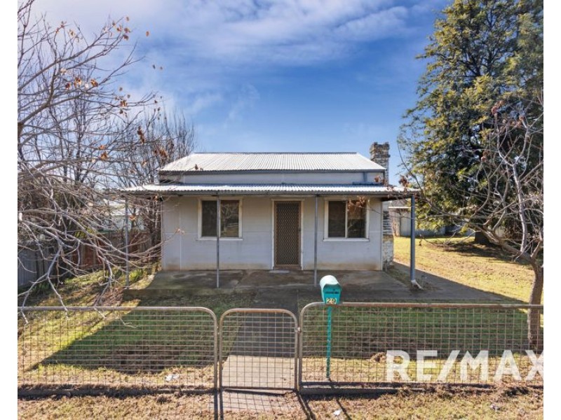 29 Regent Street, Junee NSW 2663