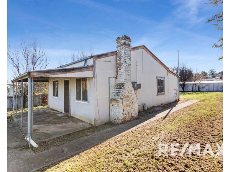 29 Regent Street, Junee NSW 2663
