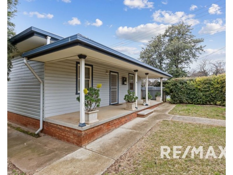 36 Pitt Street, Junee NSW 2663