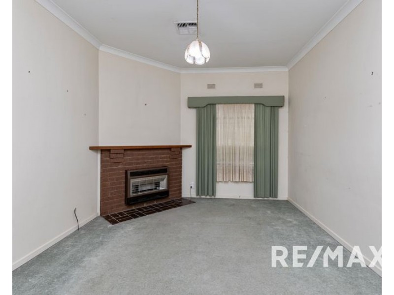 36 Pitt Street, Junee NSW 2663