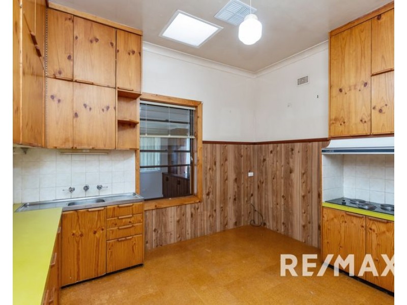 36 Pitt Street, Junee NSW 2663