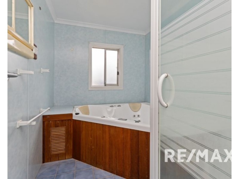 36 Pitt Street, Junee NSW 2663