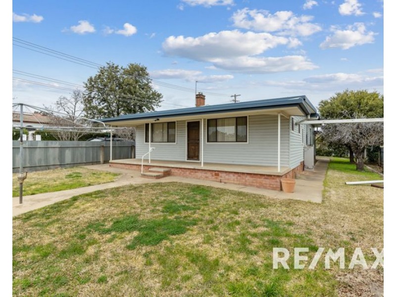 36 Pitt Street, Junee NSW 2663