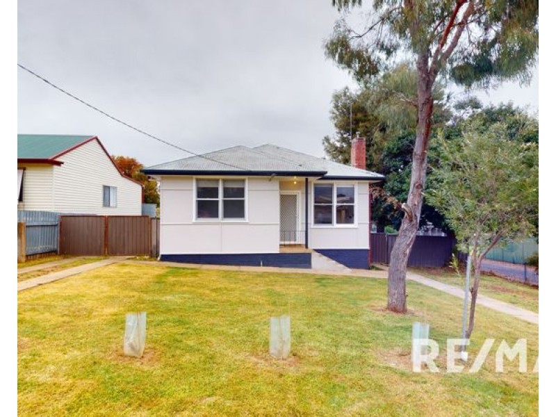 7 Lillian Street, Junee NSW 2663