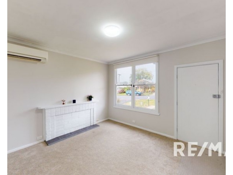 7 Lillian Street, Junee NSW 2663
