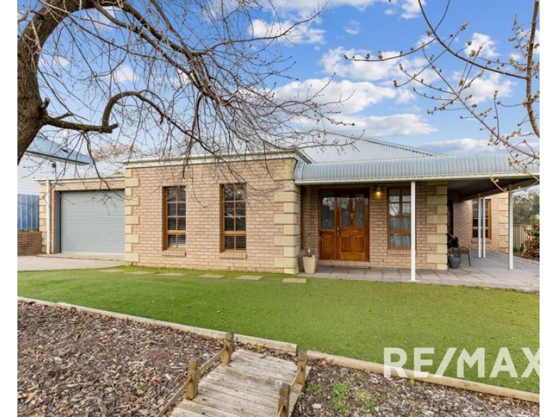 17 Fitzroy Street, Junee NSW 2663