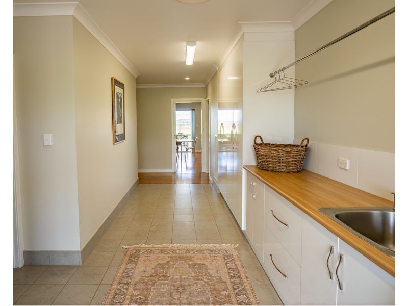 82 Pikedale Road, Junee NSW 2663