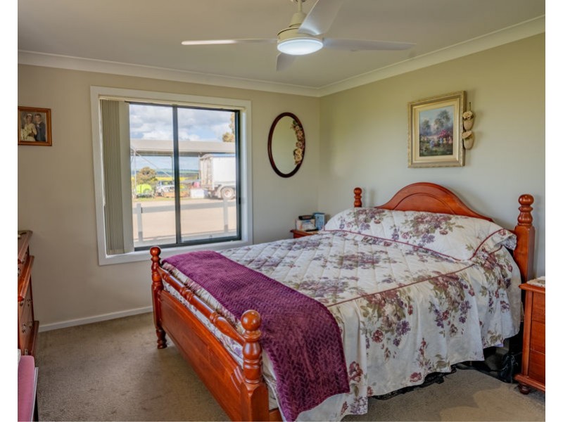 82 Pikedale Road, Junee NSW 2663