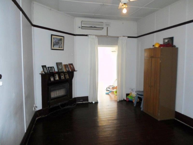 43 Commins St, Junee NSW 2663