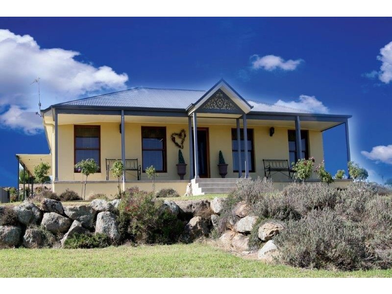 21 Kinvara Dr, Junee NSW 2663