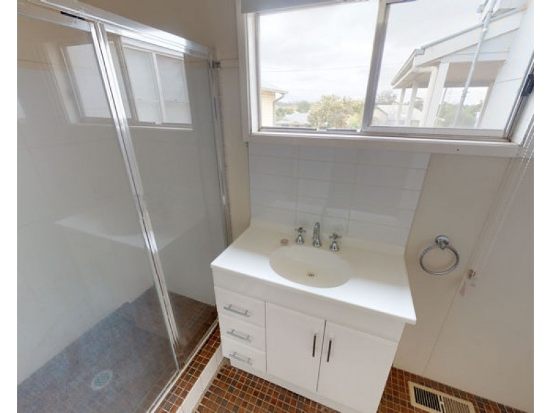 60 Commins  St, Junee NSW 2663