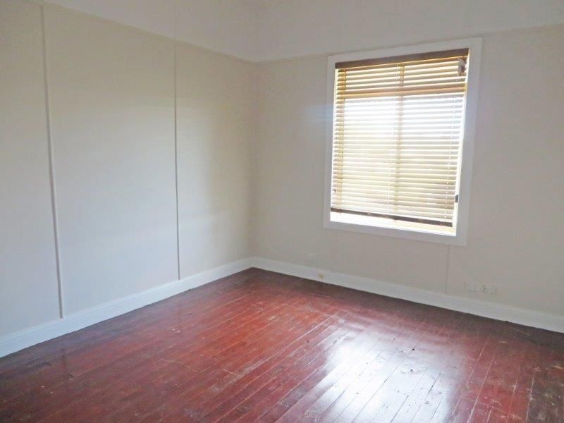 43 Commins St, Junee NSW 2663