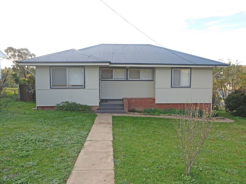68 George  St, Junee NSW 2663