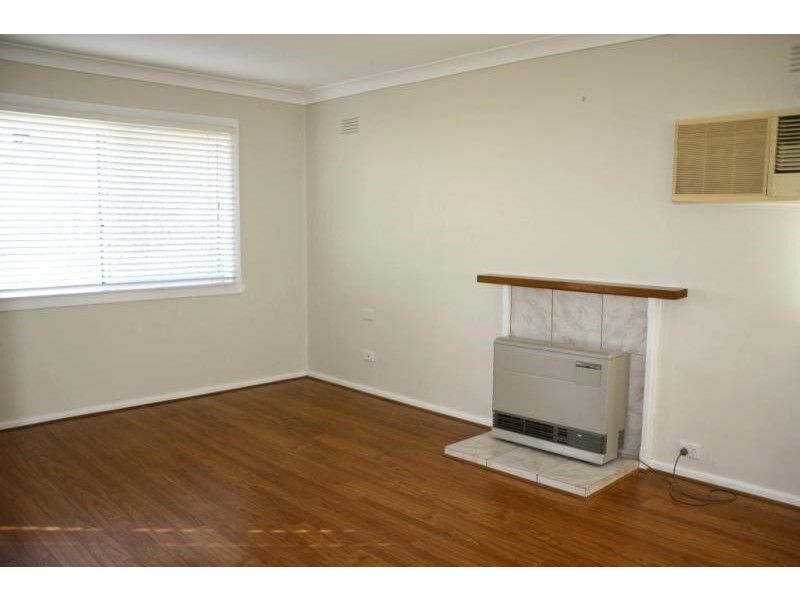 68 George  St, Junee NSW 2663